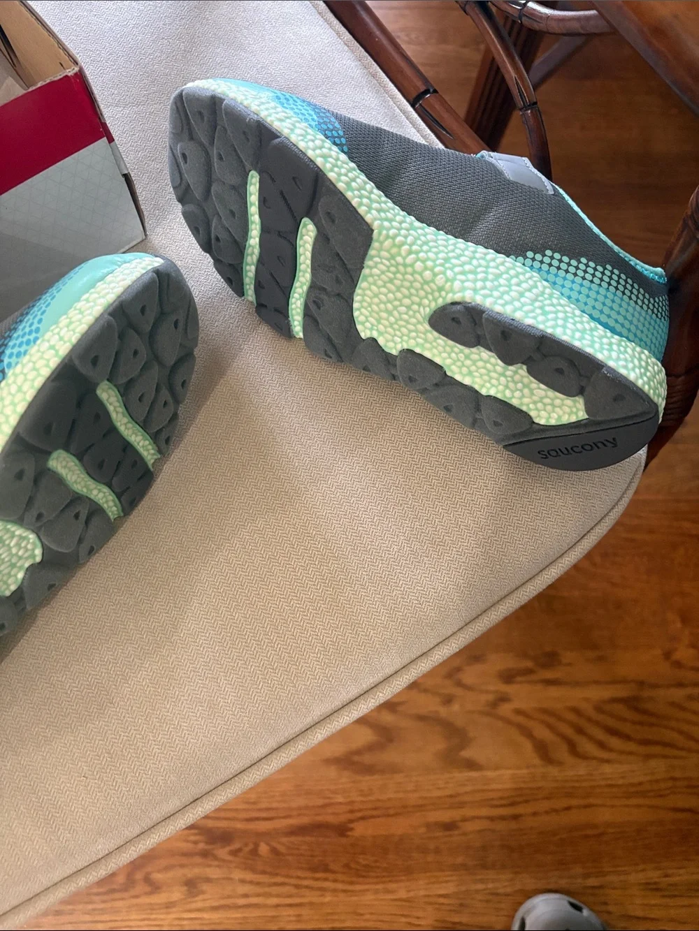 NEW Saucony Kids Gray and Teal Hook-and-Loop Sneakers with Lime Soles